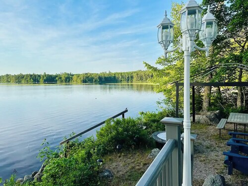 Gorgeous 2-bedroom cottage with AC in charming Webb Pond Eastbrook, Maine!
