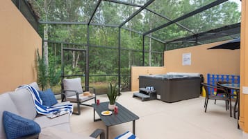 Perhehuoneisto, 2 makuuhuonetta, poreamme | Silitysrauta/-lauta, ilmainen Wi-Fi