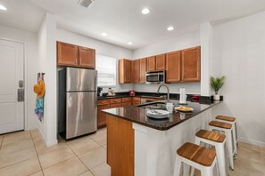 Private kitchen - Corvette Cove (Kissimmee)