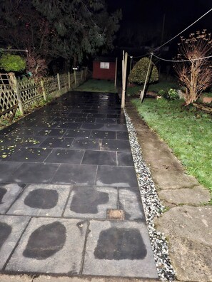Property grounds - Agape Hub Holiday Home (Barnstone)