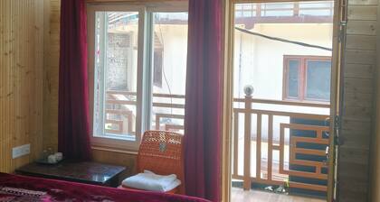 Yamuna pag pinewood hotel