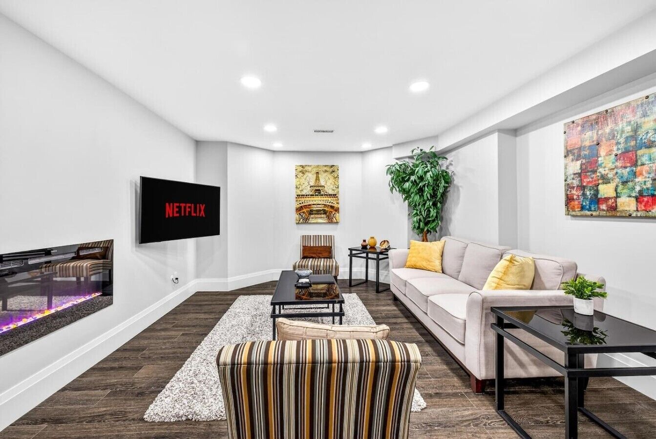 TV, fireplace