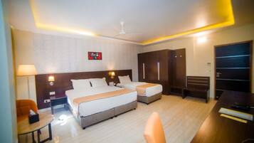 Triple Room with Balcony | In-room safe, blackout curtains, iron/ironing board, free WiFi