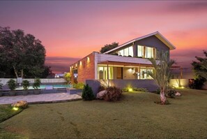 Exterior - A beautiful & Green Farmhouse with a private Swimming pool & Garden . (Kinkhlod)