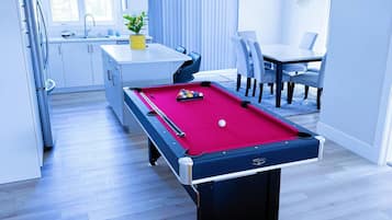 House, 3 Bedrooms, Accessible, Balcony | Games room