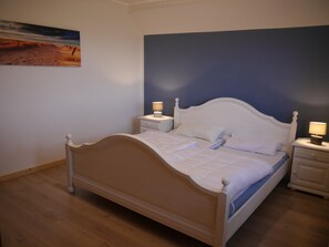 4 bedrooms, WiFi - Dike house with a view (Wilhelmshaven)
