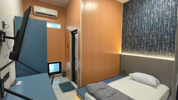 Standard Single Room | Desk, laptop workspace, free WiFi, bed sheets