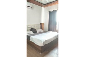 Quarto casal luxo de uso individual | Wi-Fi de cortesia