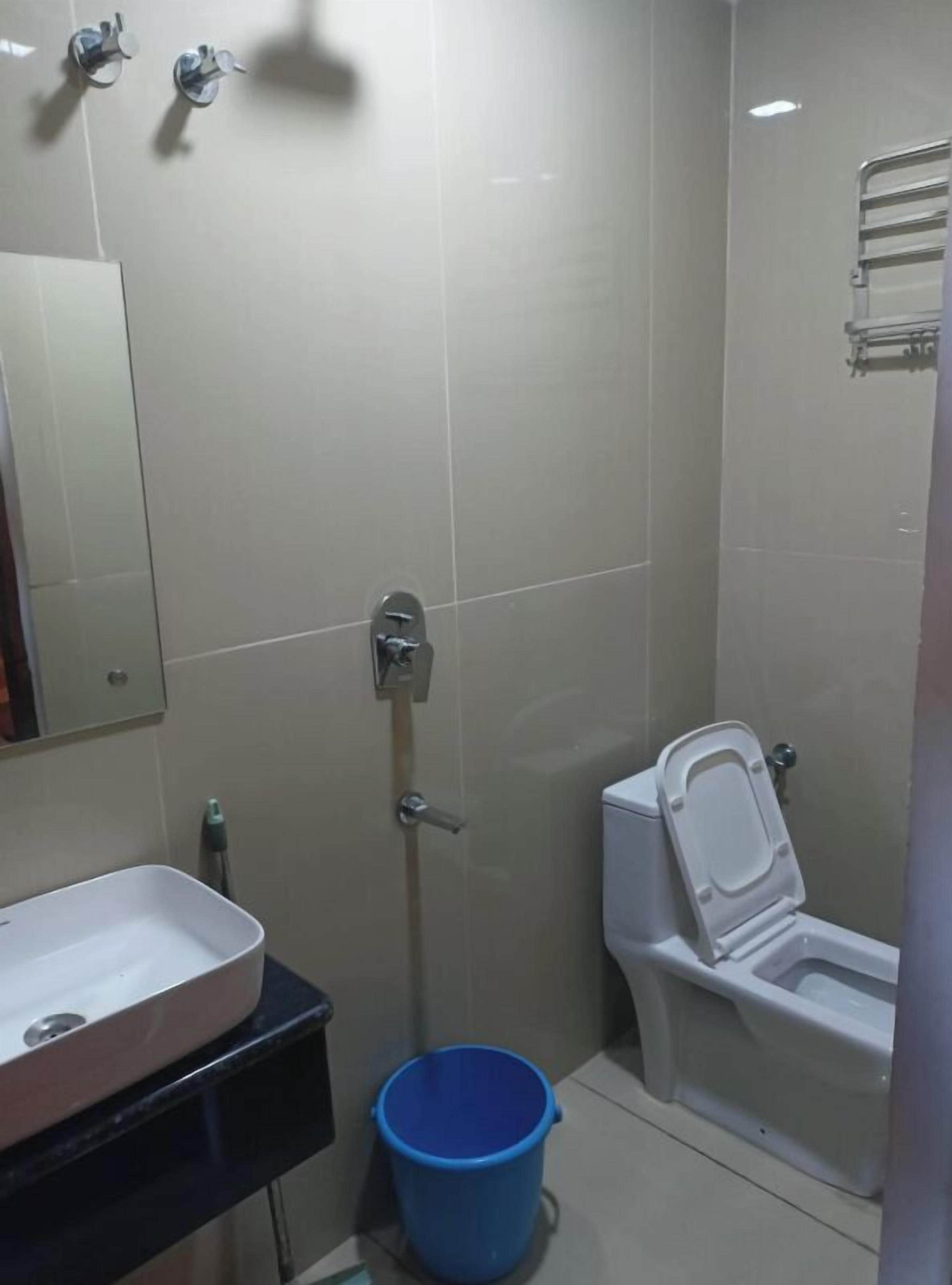 Deluxe Double Room Single Use | Bathroom