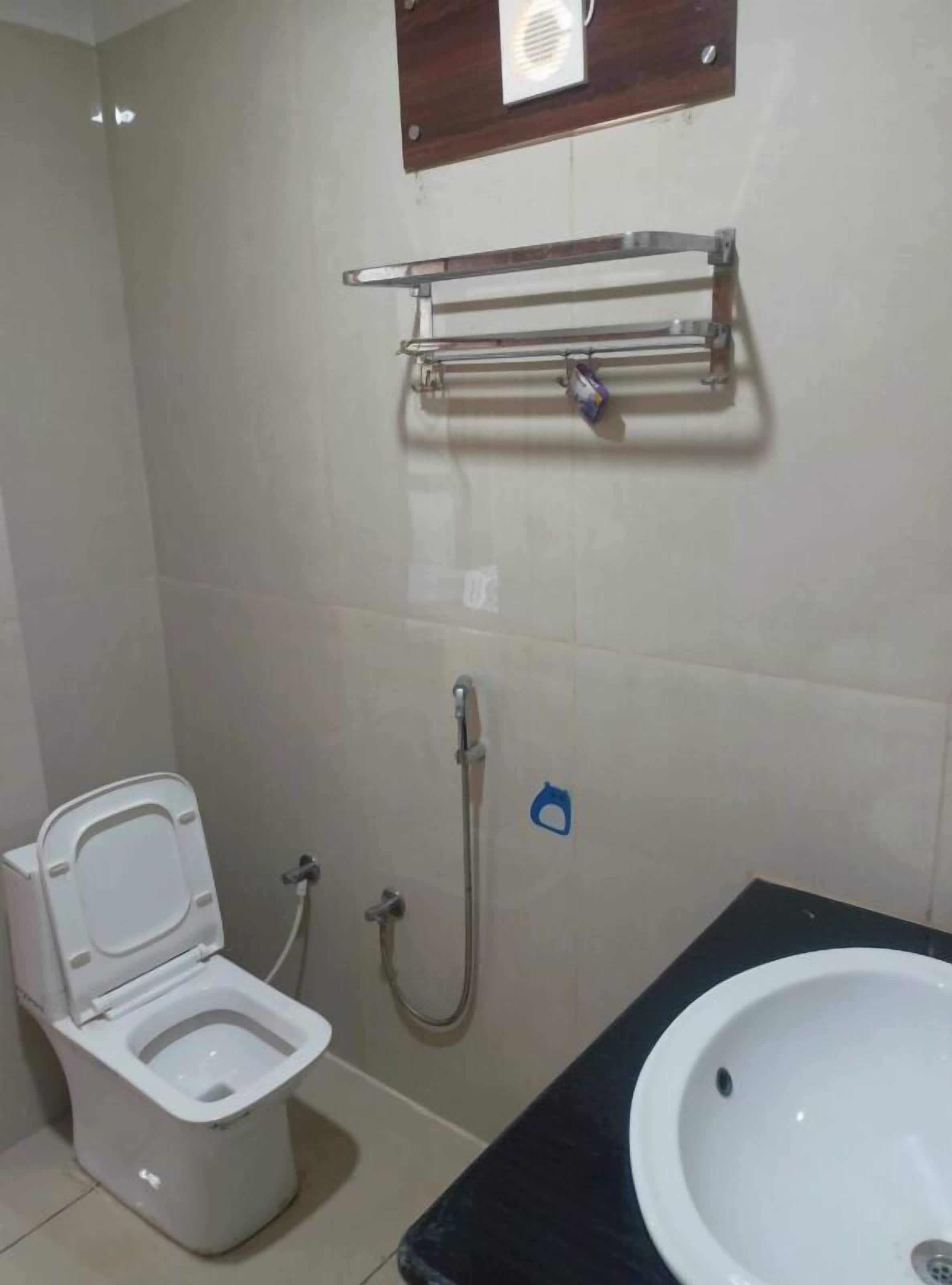 Deluxe Double Room Single Use | Bathroom