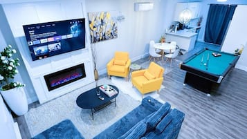 House, 3 Bedrooms, Fireplace | Games room