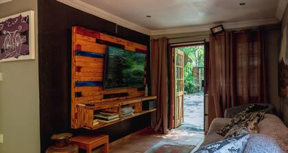 GILLFORD GALLERY Executive Luxury Apartment 2 Bedrooms 2 Bathrooms Patio
