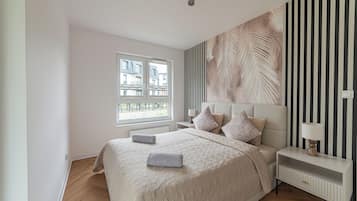 Deluxe-Apartment, Gartenblick | Bügeleisen/Bügelbrett, kostenloses WLAN