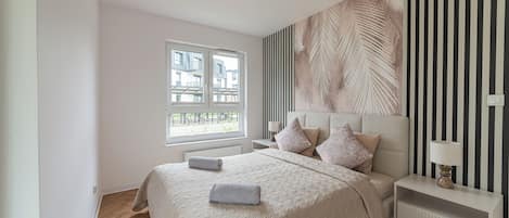 Deluxe Apartment, Garden View | Iron/ironing board, free WiFi