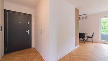Deluxe-Apartment, Gartenblick | Innenbereich