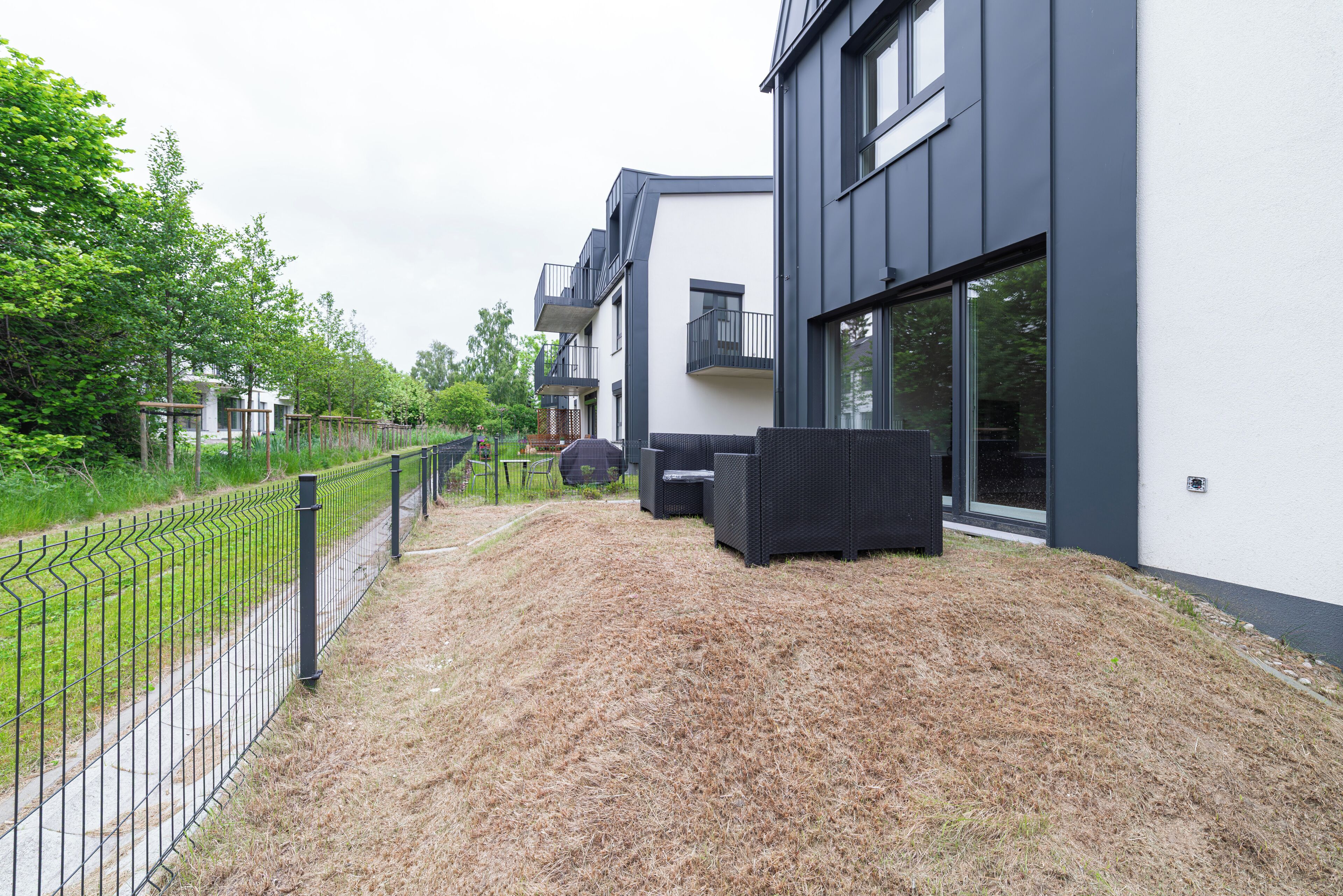Deluxe-Apartment, Gartenblick | Unterkunftsgelände