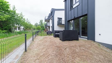 Deluxe-Apartment, Gartenblick | Unterkunftsgelände