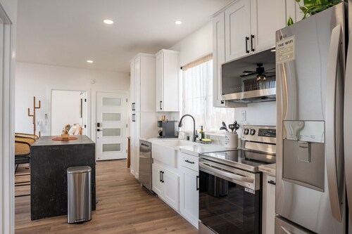 Modern Coastal 2BR Near Imperial Beach & Chula Vista