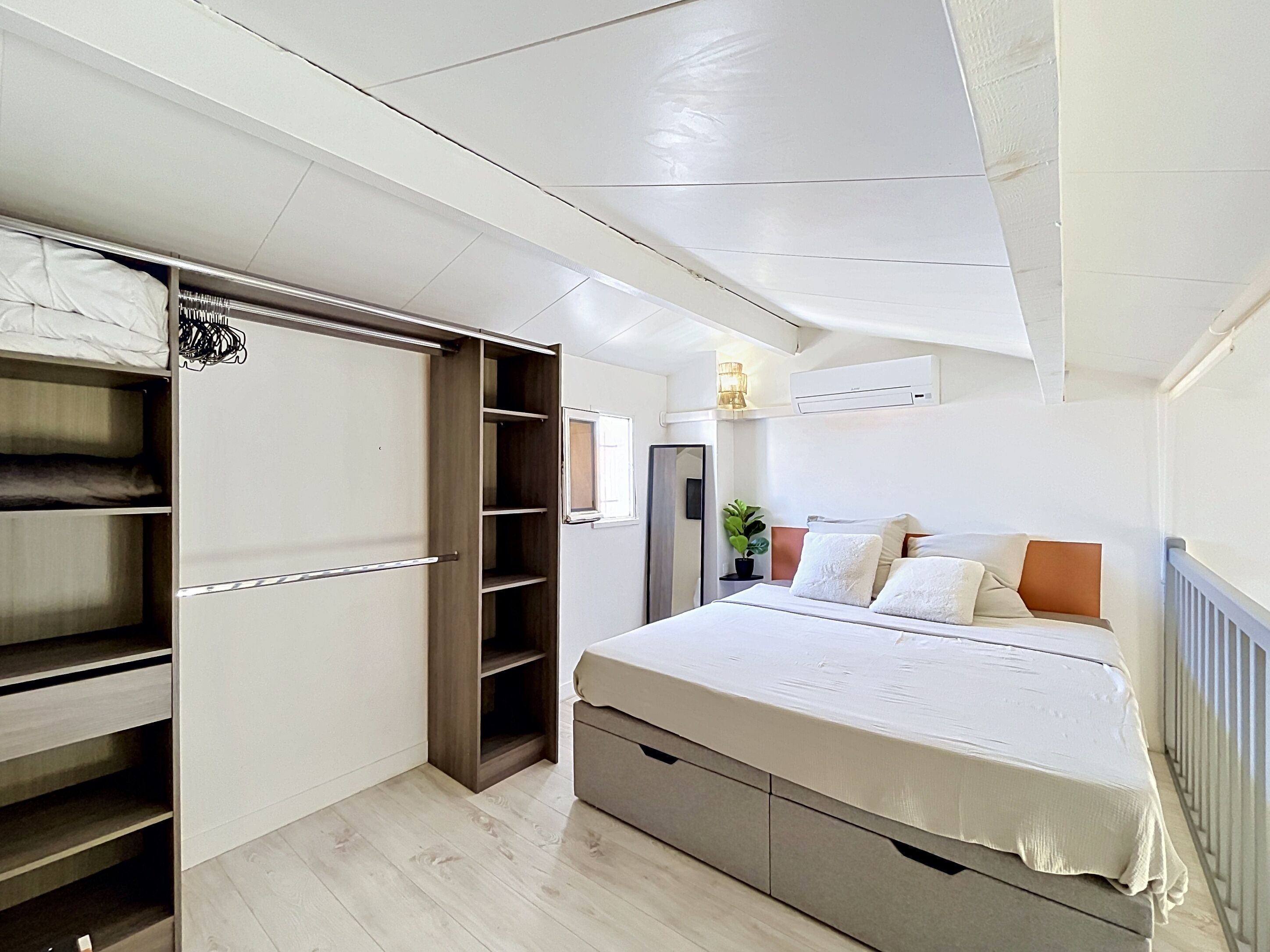 2 Schlafzimmer, Schreibtisch, Bügeleisen/Bügelbrett, kostenloses WLAN