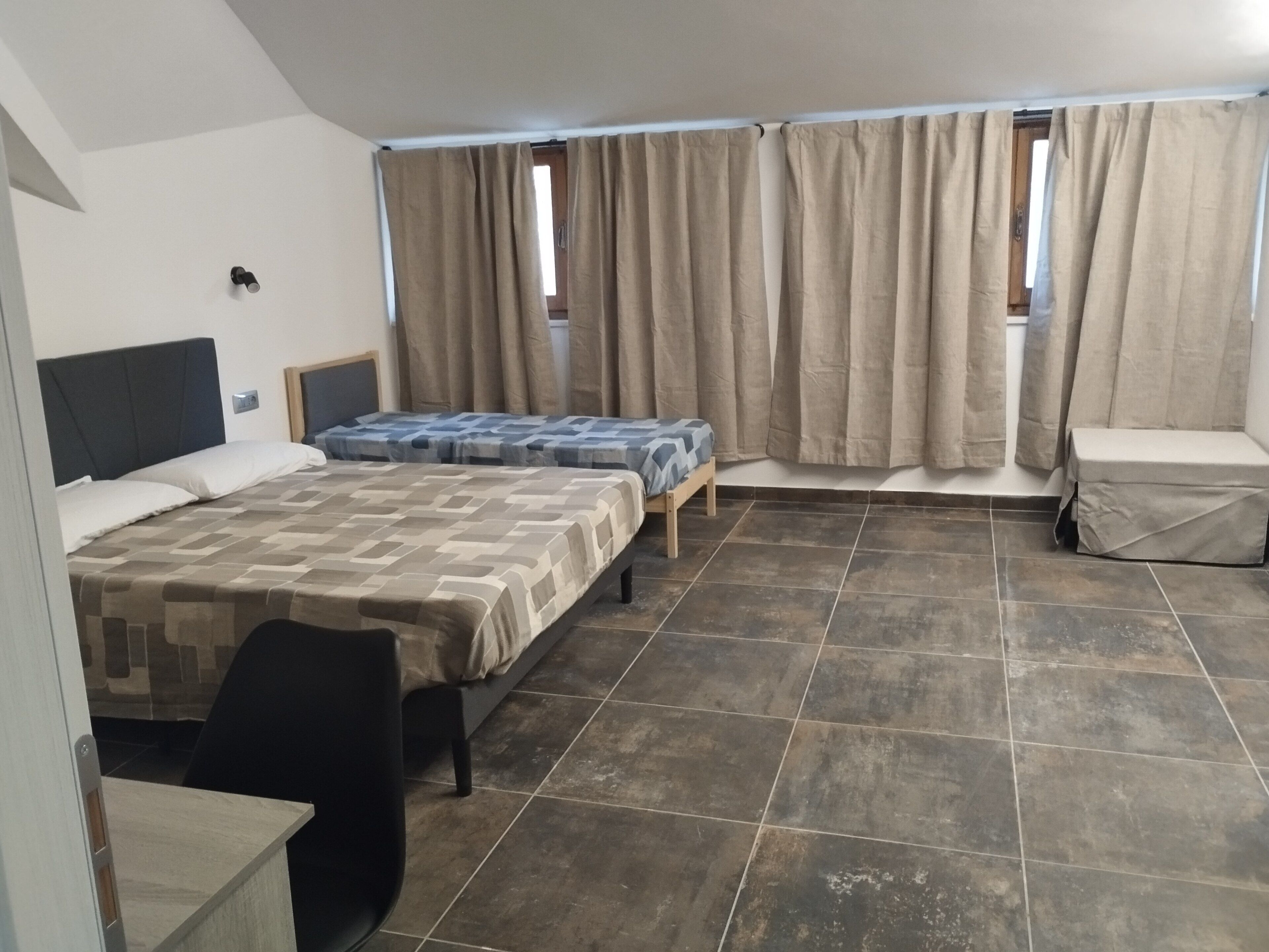 Classic Quadruple Room, Hill View