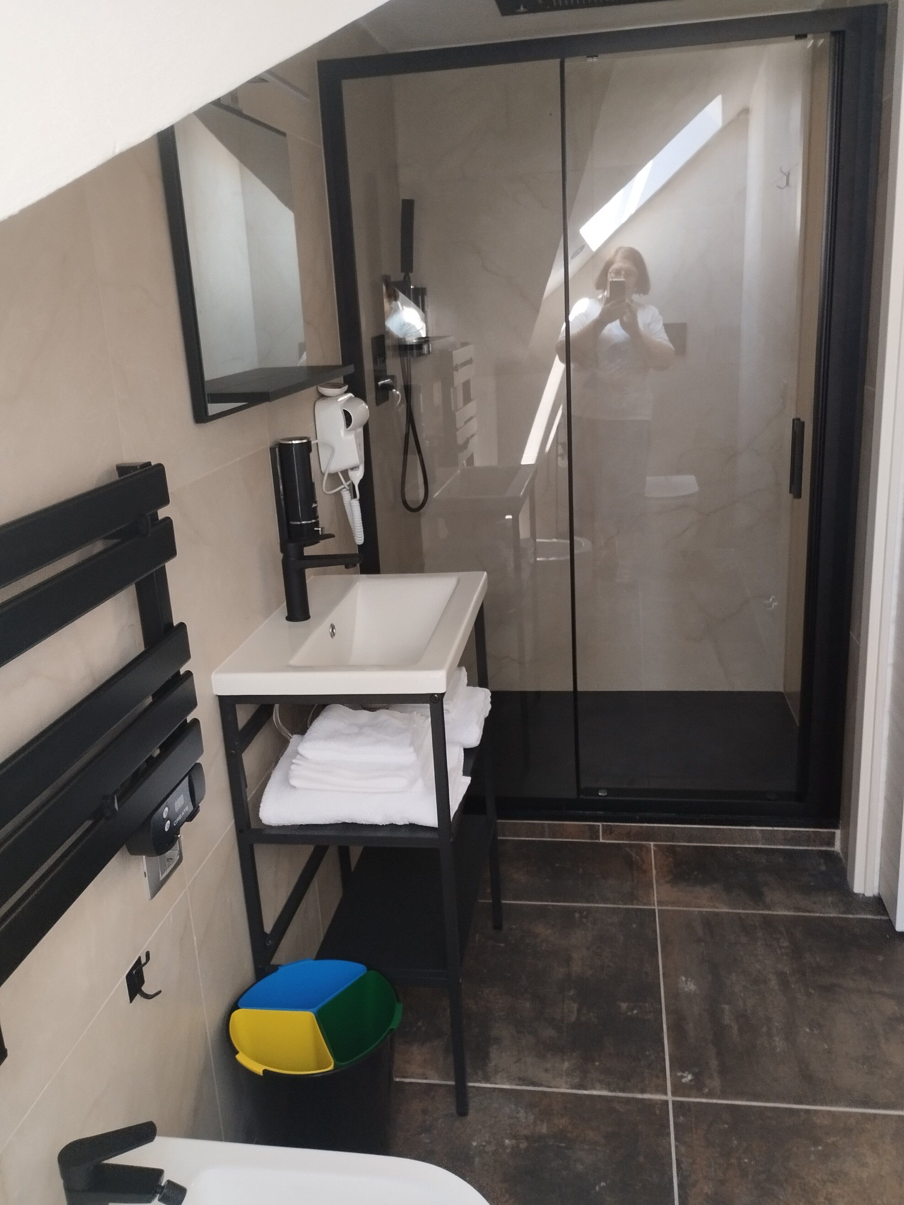 Chambre Double Classique, vue jardin | Salle de bain