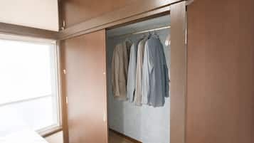 3 多间卧室、办公桌、熨斗/熨衣板、旅行婴儿床