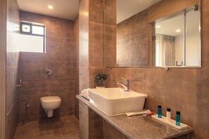 Free toiletries, towels, soap, shampoo - Anthurium Hotel (Mapusa)