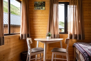 Basic Cabin, Balcony, Mountain View | Free WiFi, bed sheets - Ushguli cabins (Mestia)