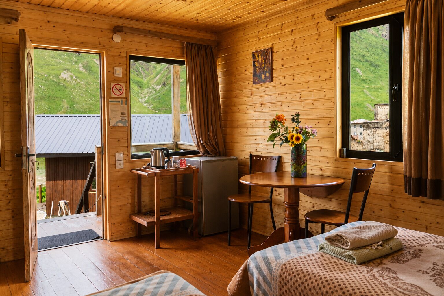 Basic Cabin, Balcony, Mountain View | Bathroom
