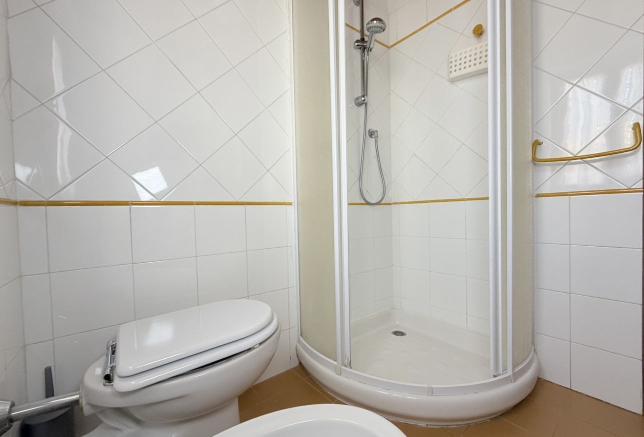 Doccia, bidet, asciugamani