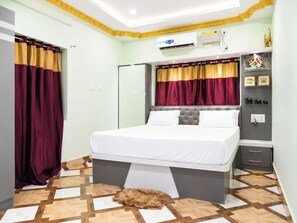 Studio Deluxe | Bàn, phòng cách âm, truy cập Internet không dây miễn phí 