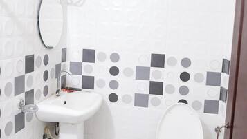 Double Room | Bathroom | Shower, slippers, soap, shampoo