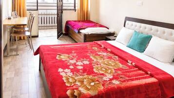 Double Room | Soundproofing, free WiFi