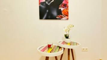 Basic Room | Dining