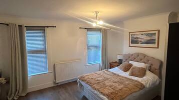 3 bedrooms, iron/ironing board, free WiFi