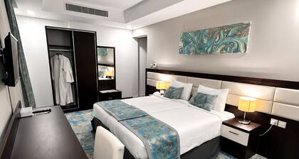 Open Hotel