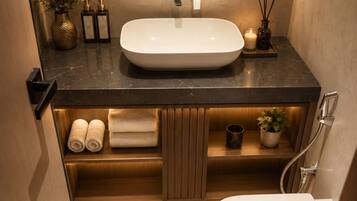 Comfort Double Room, City View | Bathroom | Shower, free toiletries, hair dryer, slippers