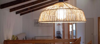 Charming cottage ideal for families and friends! Large patio and barbecue