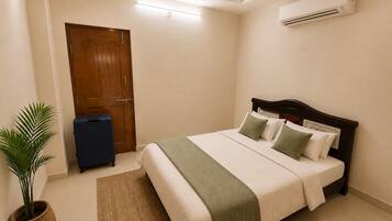 Apartment | Meja, ruang kerja komputer riba, Wi-fi percuma