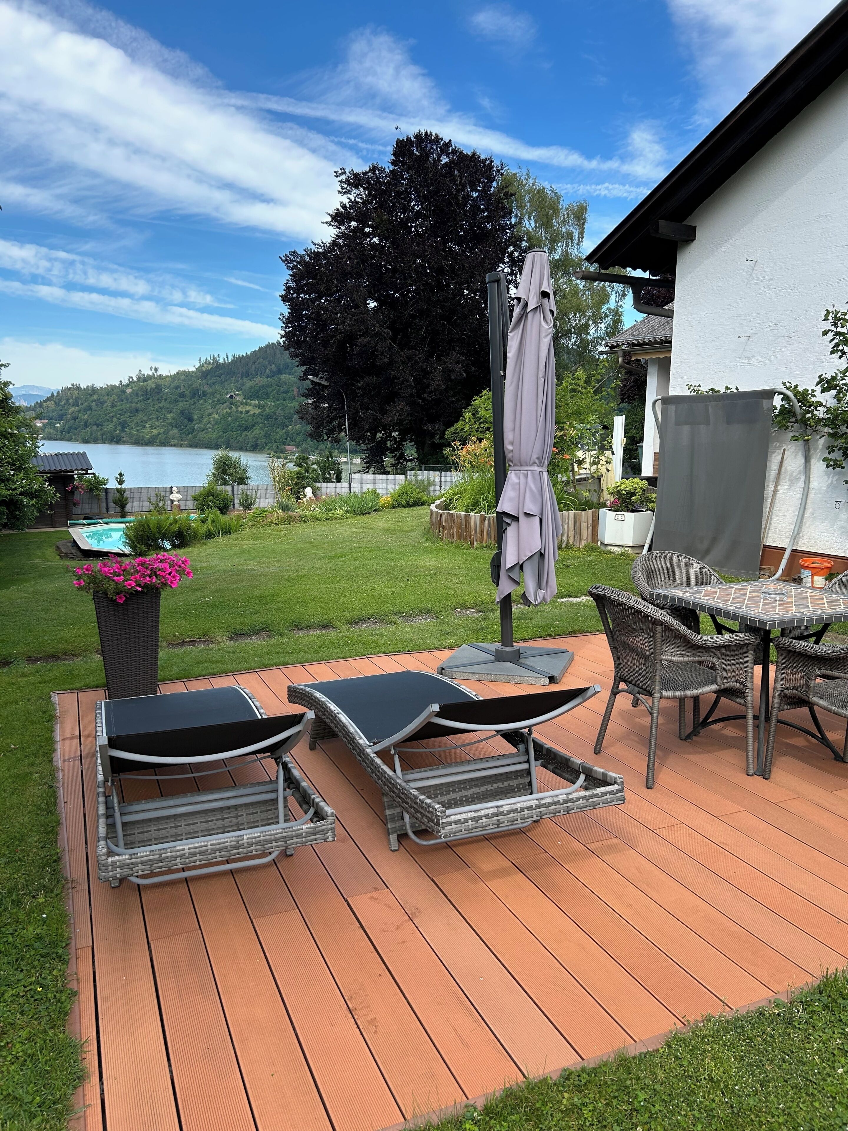 Outdoor dining. Golden Rooms Exclusive ***** 