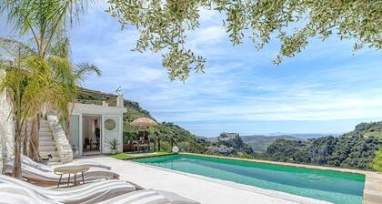 Stylish House in Nature - Calm & Bright Living