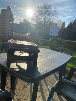 Outdoor dining - Vrbo Property (Villingen-Schwenningen)