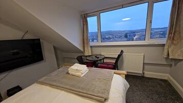 1 Schlafzimmer, Bügeleisen/Bügelbrett, WLAN, Bettwäsche
