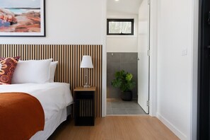 1 bedroom, free WiFi, bed sheets - Ironbark - Breath Quiet Hideaways Hobart (Fern Tree)