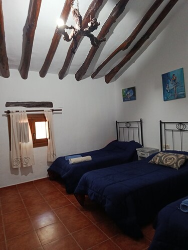 Country cottage. Totally isolated. Near Petrola salt lakes