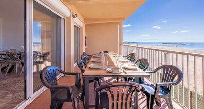 La méridienneBeachfront Villa, Sand at Your Doorstep