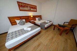 Deluxe Double Room, Balcony, Mountain View | Laptop workspace, free WiFi - BPR Asgiriya - Kandy (Kandy)