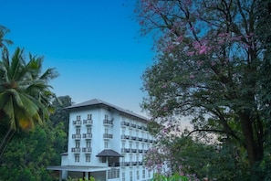 Deluxe Double Room, Balcony, Mountain View | Exterior - BPR Asgiriya - Kandy (Kandy)