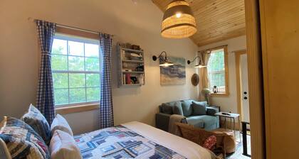 The Shakespeare Cottage By The Sea