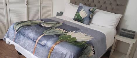 3 bedrooms, iron/ironing board, WiFi, bed sheets